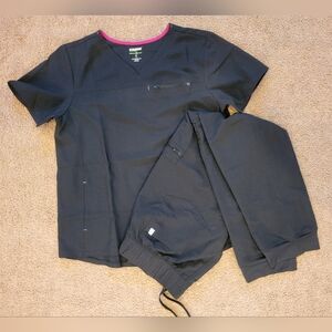 SCRUBSTAR Womens Set Black  Top is LARGE Bottoms Are X-LARGE